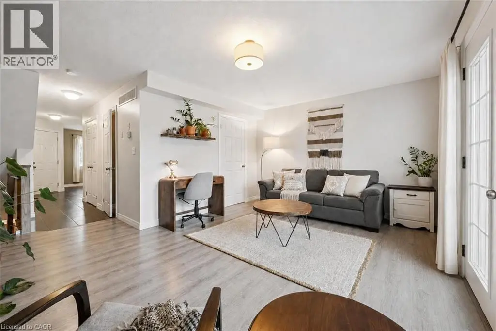 634 Woodlawn Road E Unit# A, Guelph